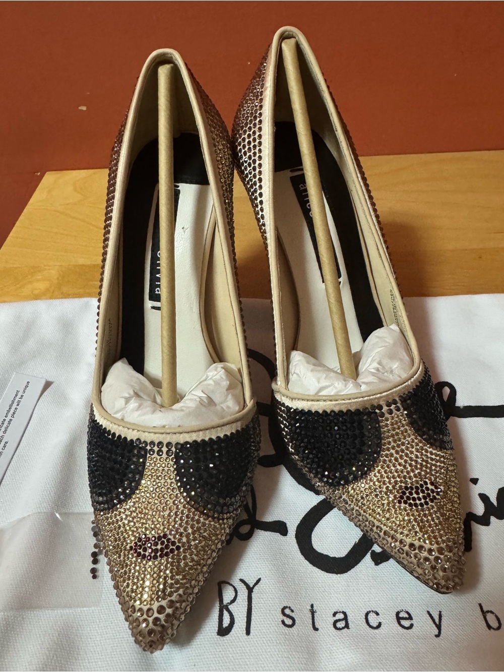 NEW Alice + Olivia Dina Crystal Face High Heel Pump, Size 7.5